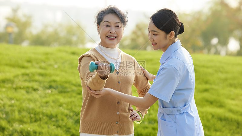 养老院智能设备采购：参数背后的真实场景